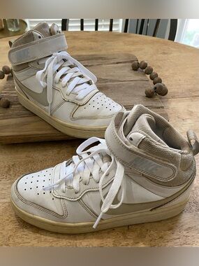 Nike Youth Sz 4 White Court Borough Mid 2 Sneakers